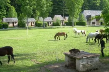 Le Païsserou, Village de Chalets du Pontet (groupes)