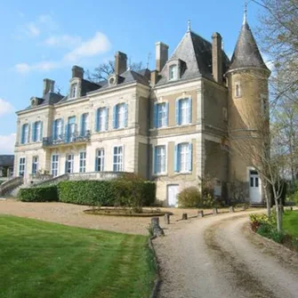 Année Dauvergne : le Château de la Vallée Bleue