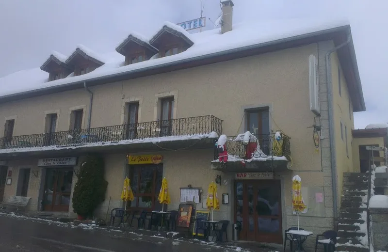 Hôtel-Restaurant Chez Le Poète**