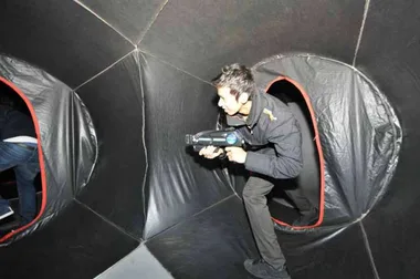 Labyrinthe et laser game gonflable