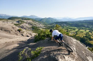 Séjour VTT “Le Fameux”, des terres noires aux terres grises !