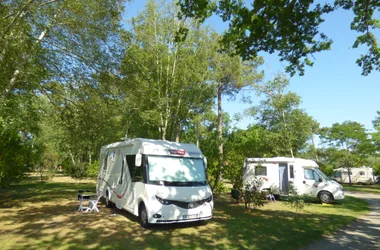 Camping Les Ourmes