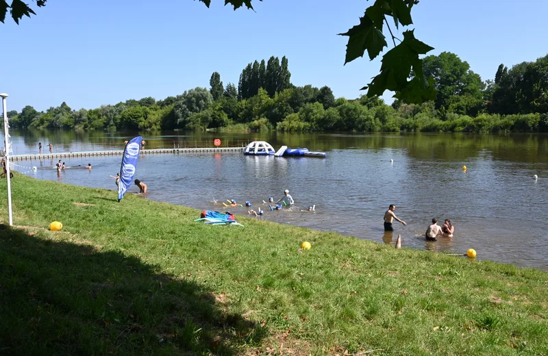 Pelouse Plage : baignade en milieu naturel