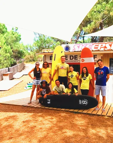 Skeepskool Ecole de surf de la plage Centrale de Le Porge