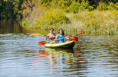 Canoë kayak et paddle sur le canal des étangs du Porge