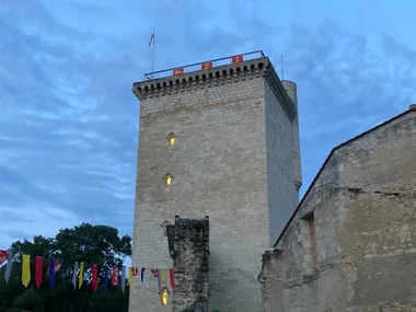 Visite nocturne de la Tour de l’Honneur