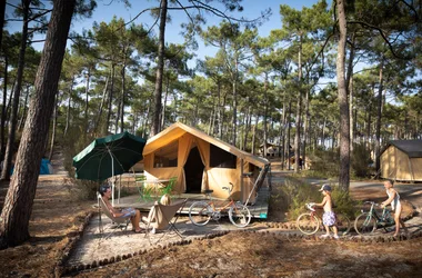 Camping Huttopia – Lac de Carcans