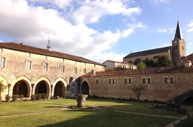 Abbaye Saint Sauveur de Charroux_4