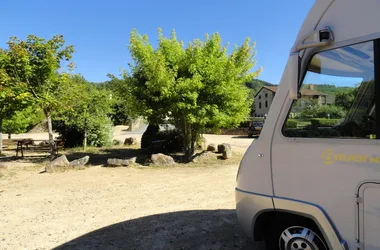 Aire-Camping-car-CHATEAU-bis-web