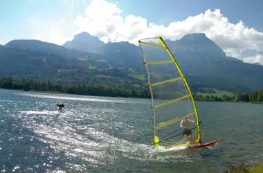 Ilettes windsurfing lake