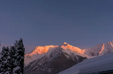 Luces nocturnas en el Mont Blanc