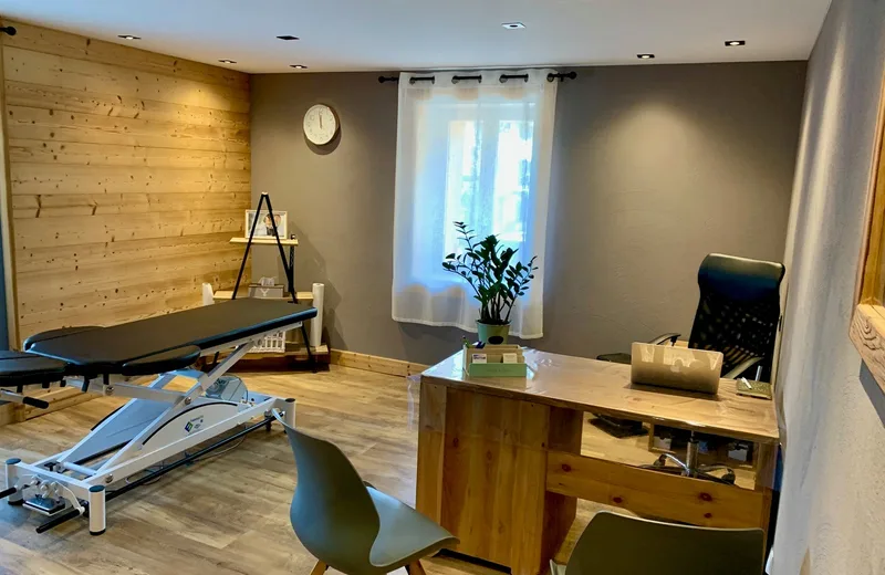 Osteopathic consultation room