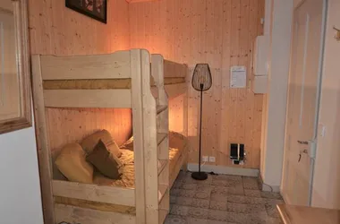 Entrance to the apartment with beds available