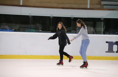 chicas_patinando