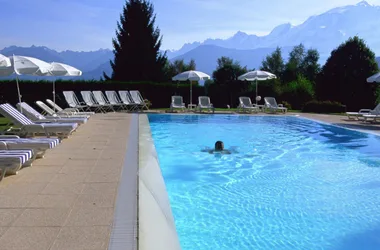 Swimming pool 4* Hotel Aux Ducs de Savoie in Combloux