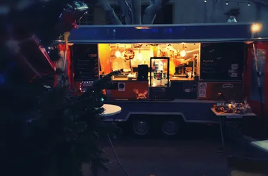 JEU DES FLAMMS – LE FOOD TRUCK À SOULATGE