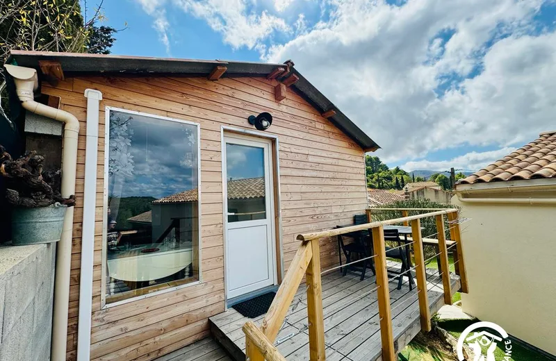 LA CABANE DANS LES CORBIERES