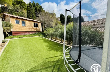 LA CABANE DANS LES CORBIERES