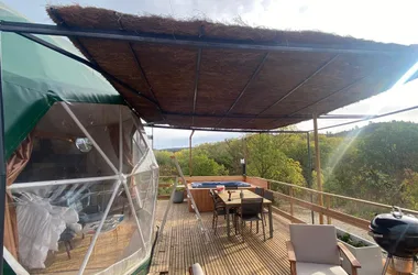 GLAMPING DOME LES CIGALES – DOME DU ROCHER ROUGE
