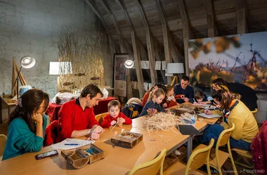 Atelier noël, les petits artistes de la reine