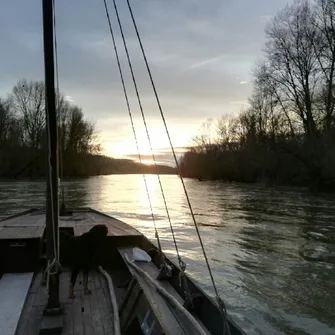 Balade en bateau traditionnel sur la Loire avec Millière Raboton