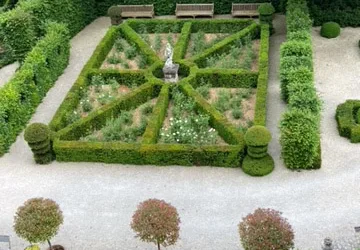 Garden of the Manoir des Basses Rivières - Rochecorbon, France.
