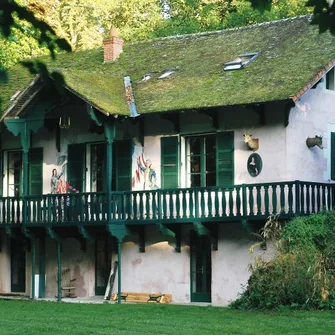 Visite du chalet de Gonzague Saint Bris