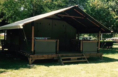 Camping de l'Ile Auger - Location de bungalows toilés - Chinon