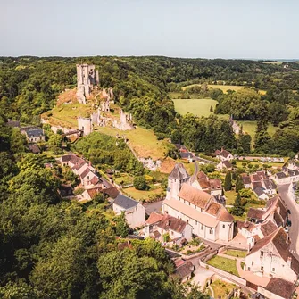 De Lavardin à Sasnières par les troglos