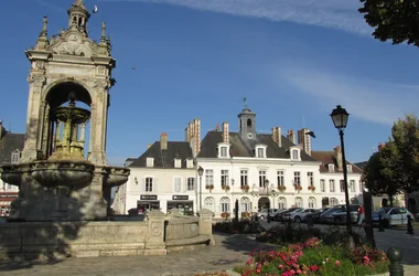 Place du 18 octobre Châteaudun