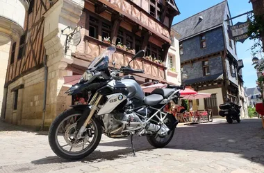 17-location-moto-scooter-ride-in-tours