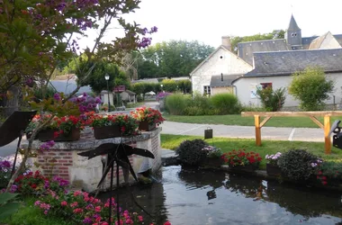 Visite du village fleuri de Veuil