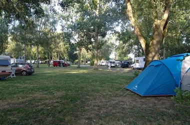 Camping des Bords de Loire - Campsite in Chouzé-sur-Loire, Loire Valley, France.