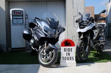 14-location-moto-scooter-ride-in-tours