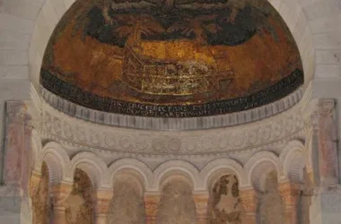 eglise de la tres sainte trinite arche sainte benie par la main de dieu vue d ensemble