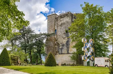 Le Château de Sancerre, son parc et la Tour des Fiefs