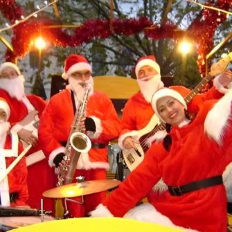 Noël à Chartres :  « Spectacle Papa Noël Band »