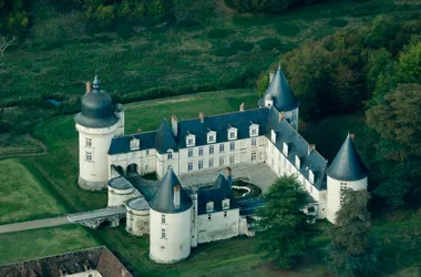 Chateau_du_Gue-Pean_Vue_aerienne