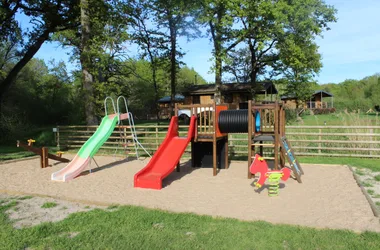 Parc Résidentiel de Loisirs – Les lodges en bois de la Ferme des poulardières