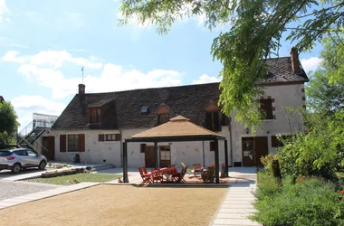 Briare - Au logis de la cognadière -La maison et le terrain de petanque