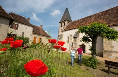 Le moulin de Saint-Civran - En passant par l'église