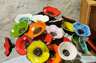 sologne-boutique-createurs-artisans-maison-ceramique-fleurs-coquelicots