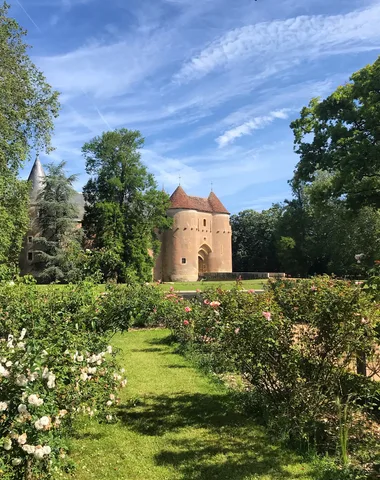 Château et jardins d’Ainay-le-Vieil