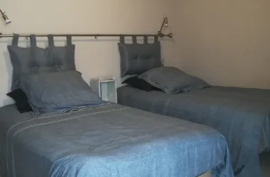 chambre deux lits simple