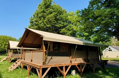 Lodge tent - Les Patis campsite - Nazelles-Négron, Loire Valley, France.