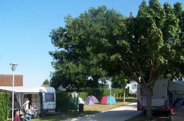 Camping Les Rioms