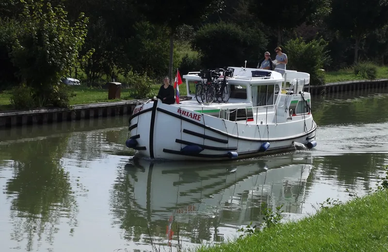 bateaux canal latéral à la loire 21 septembre 2013 (3) - OT Terres de Loire et Canaux-IRémy