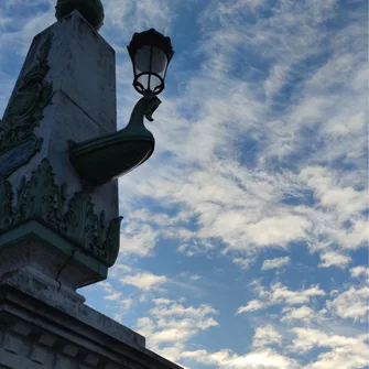 Au lampadaire Briarois