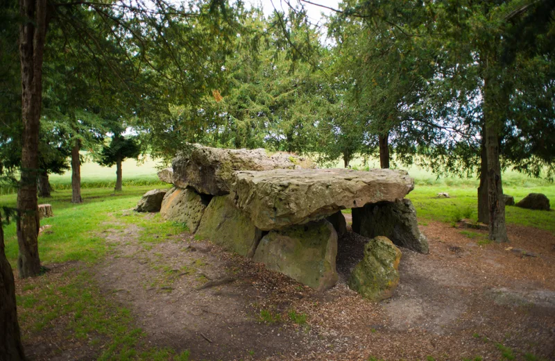 Dolmen de la Grotte aux Fées