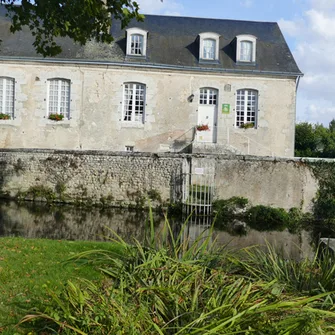 Maison au bord de l’Aigre